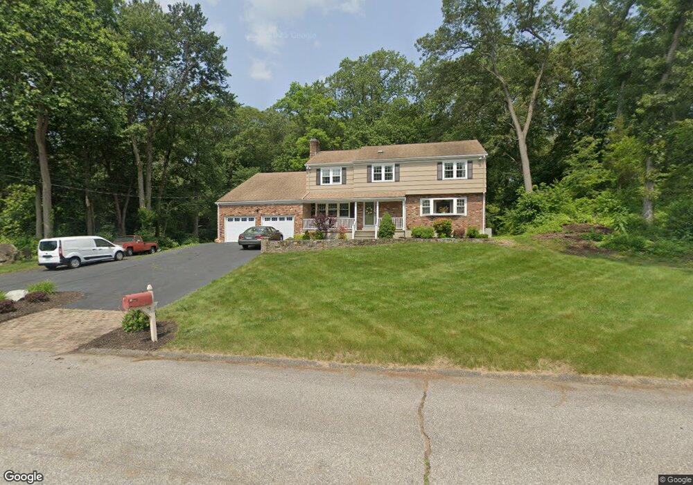 498 Wolcott Ln, Orange, CT 06477 - photo 1