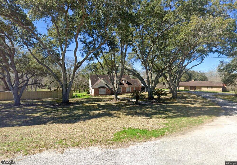 1922 Twin Oaks St, East Bernard, TX 77435 - photo 1