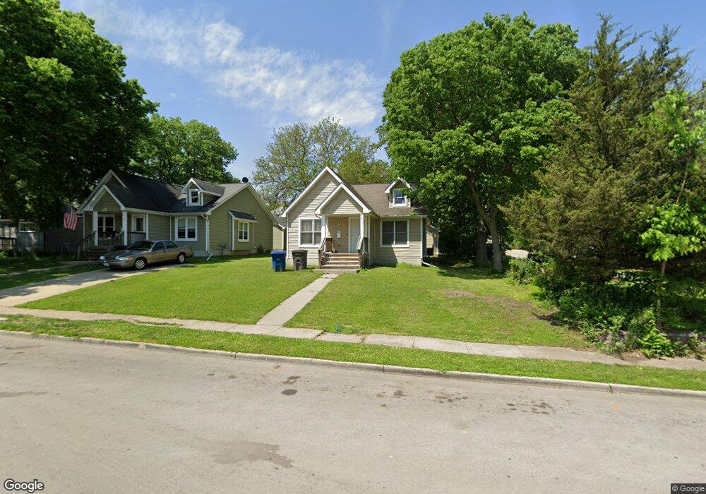 1622 11th St, Des Moines, IA 50314 - photo 1