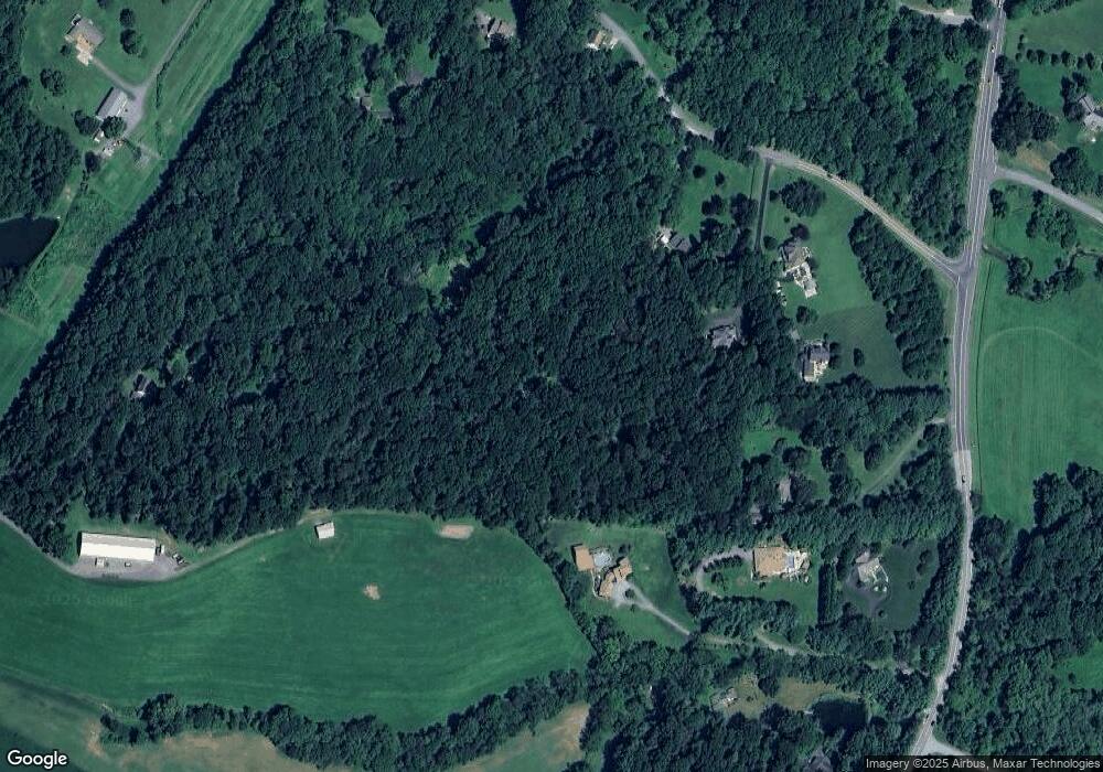 5880 Vivians Way Dr, Sykesville, MD 21784 - photo 1