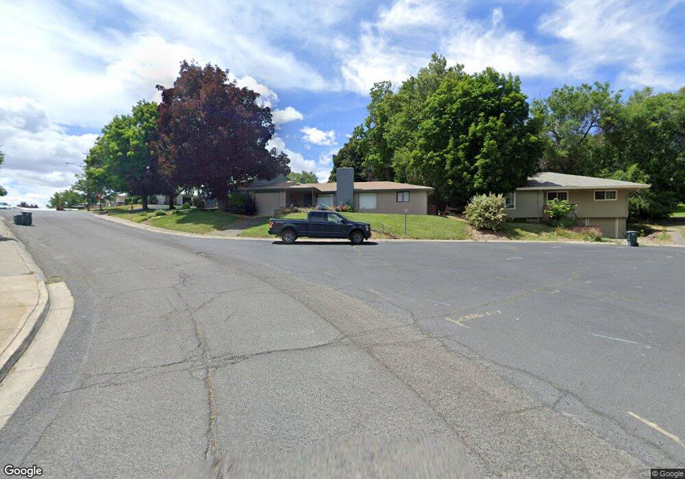 832 NW 8th St, Pendleton, OR 97801 - photo 1