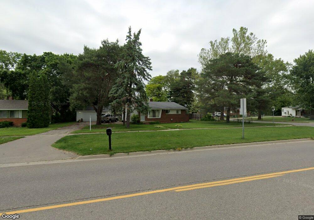 1248 W Coldwater Rd, Flint, MI 48505 - photo 1