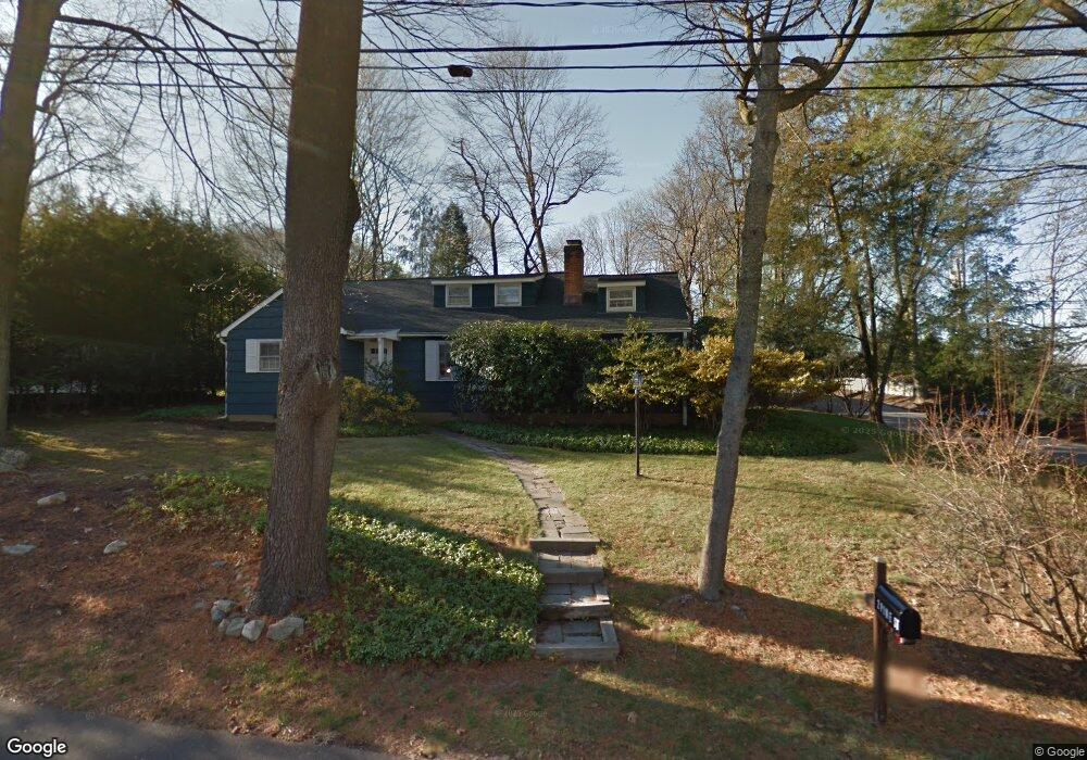 2 Pine St, Westport, CT 06880 - photo 1