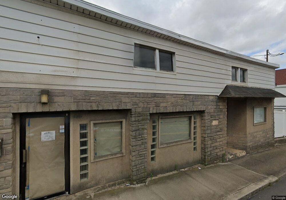 538 W 15th St, Hazleton, PA 18201 - photo 1