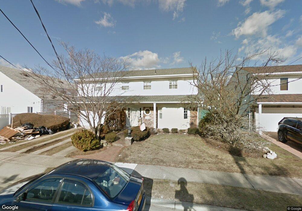 117 Jeffery Ln, Oceanside, NY 11572 - photo 1