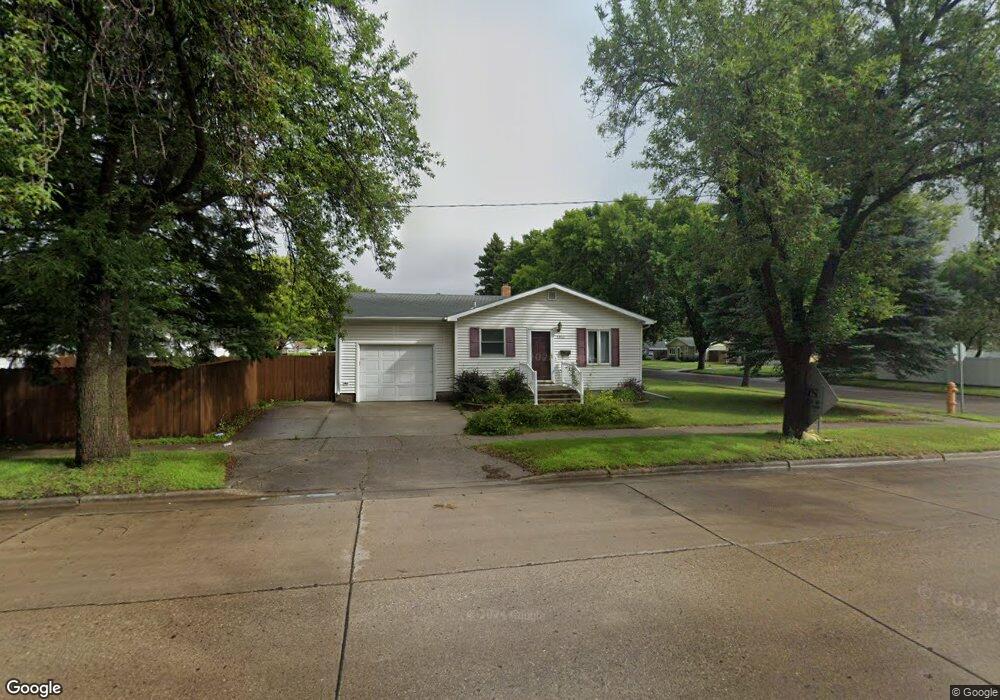 1902 13th Ave S, Grand Forks, ND 58201 - photo 1