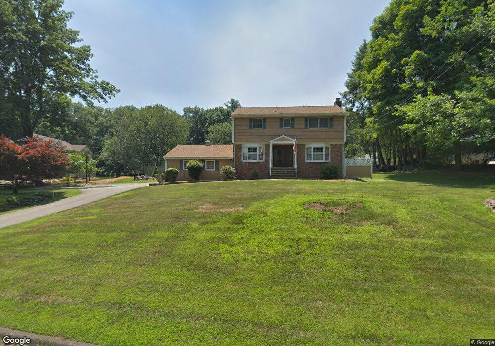 8 Hess Ct, Upper Saddle River, NJ 07458 - photo 1