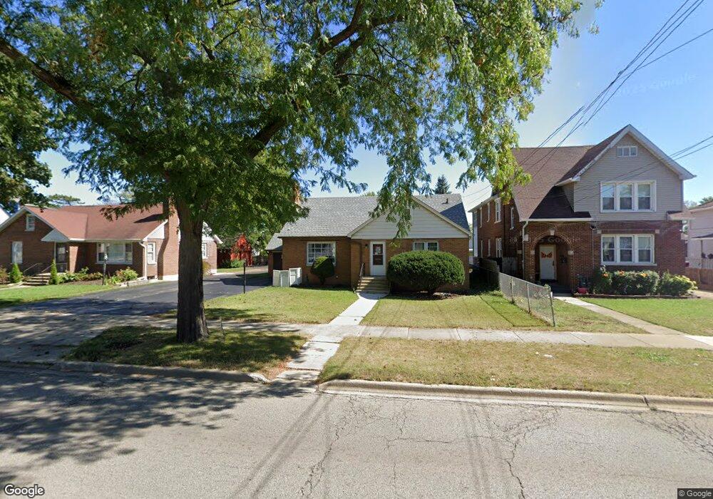117 N Jackson St, Waukegan, IL 60085 - photo 1