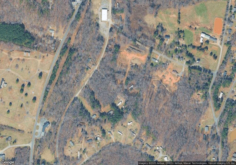 128 Chalet Heights Dr, Statesville, NC 28677 - photo 1