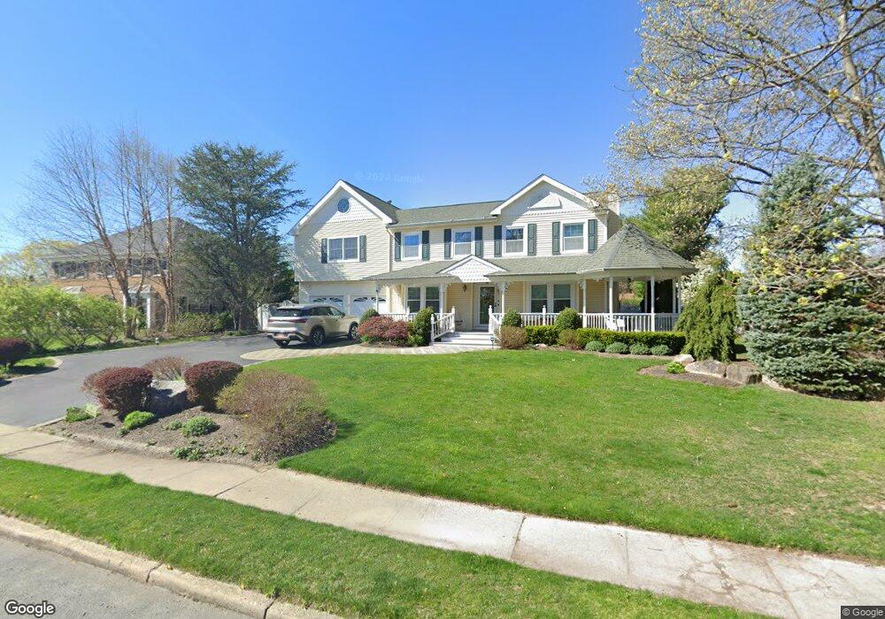 16 Timber Ridge Dr, ComMacK, NY 11725 - photo 1