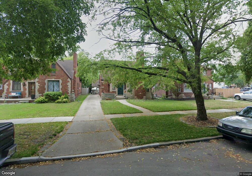 475 Cloverly Rd, Grosse Pointe Farms, MI 48236 - photo 1