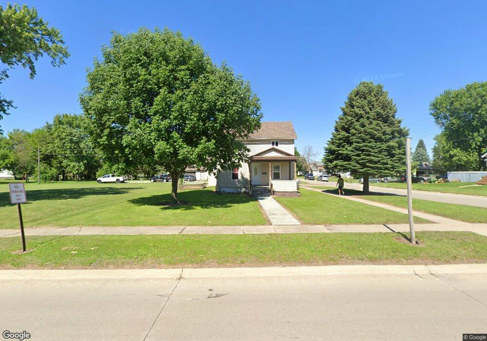 203 2nd St SW, Clarion, IA 50525 - photo 1