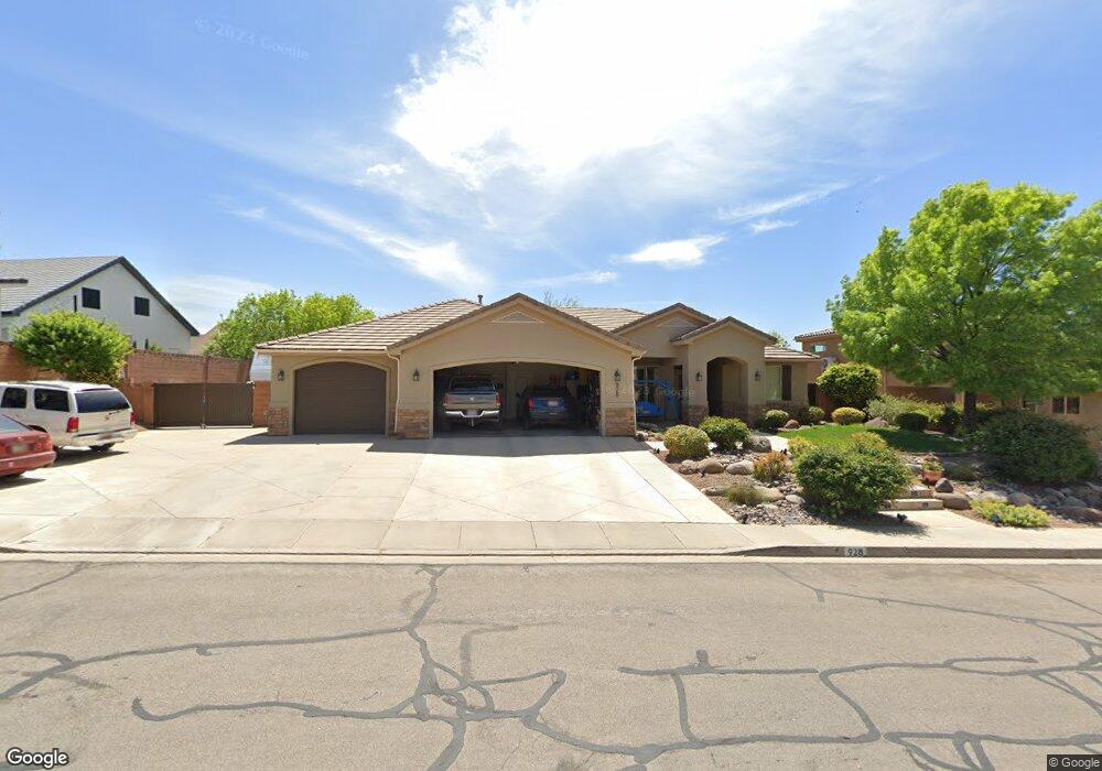 928 E Coyote Loop, Washington, UT 84780 - photo 1