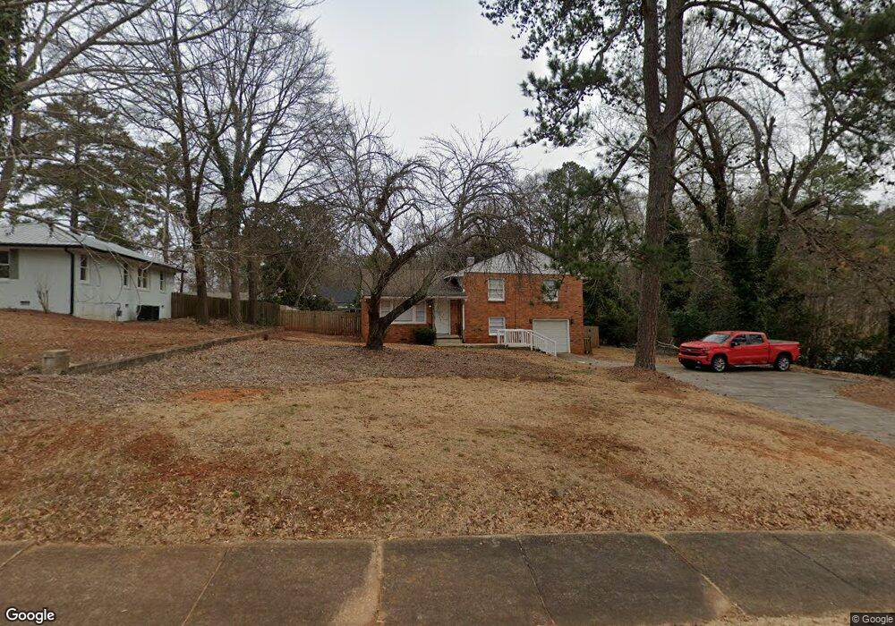 1090 W Lake Dr, Athens, GA 30606 - photo 1