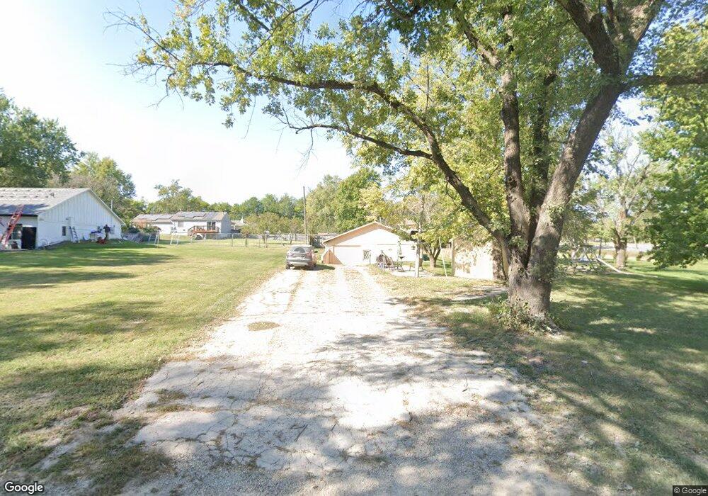 102 S Franklin Dr, Raymore, MO 64083 - photo 1