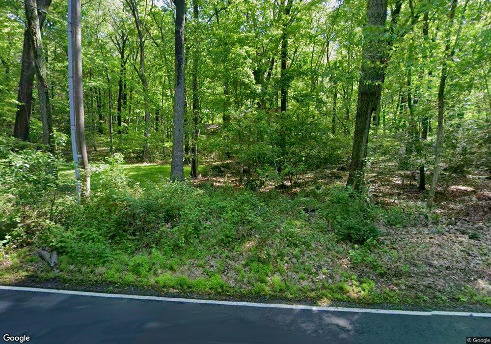 3057 Oak Hill Rd, Emmaus, PA 18049 - photo 1