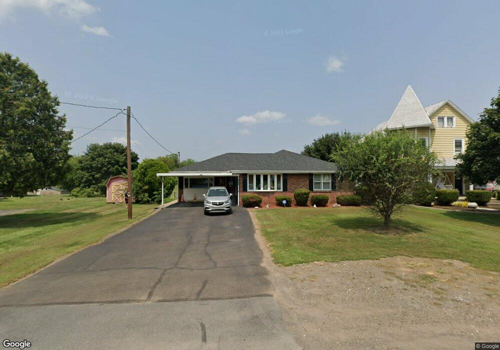 320 W 3rd St, Nescopeck, PA 18635 - photo 1