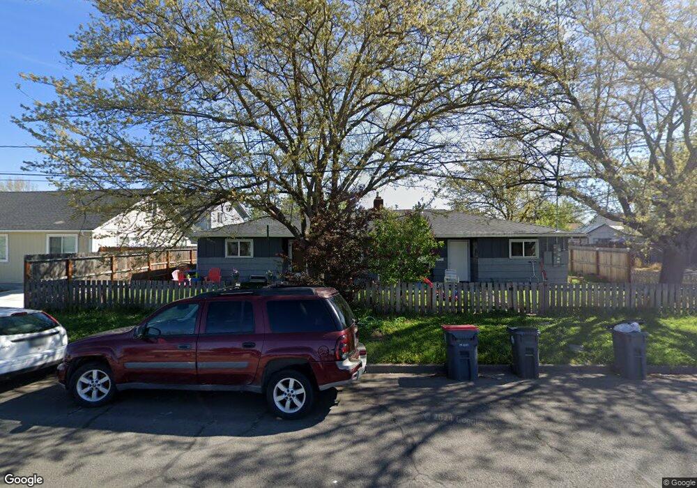 246 N 1st St, Central Point, OR 97502 - photo 1