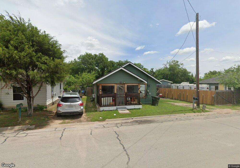 312 N Brazos Ave, Cleburne, TX 76031 - photo 1