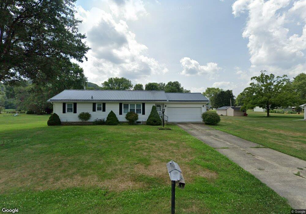 5685 Fairfield St SE, Lancaster, OH 43130 - photo 1