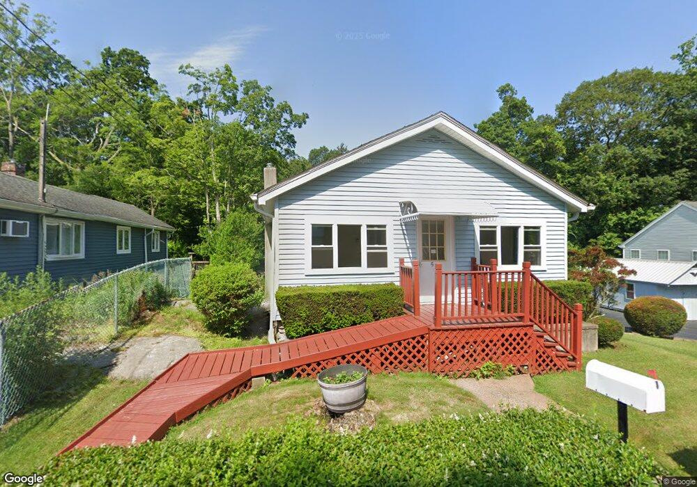 54 Hilton Ave, East Haven, CT 06512 - photo 1