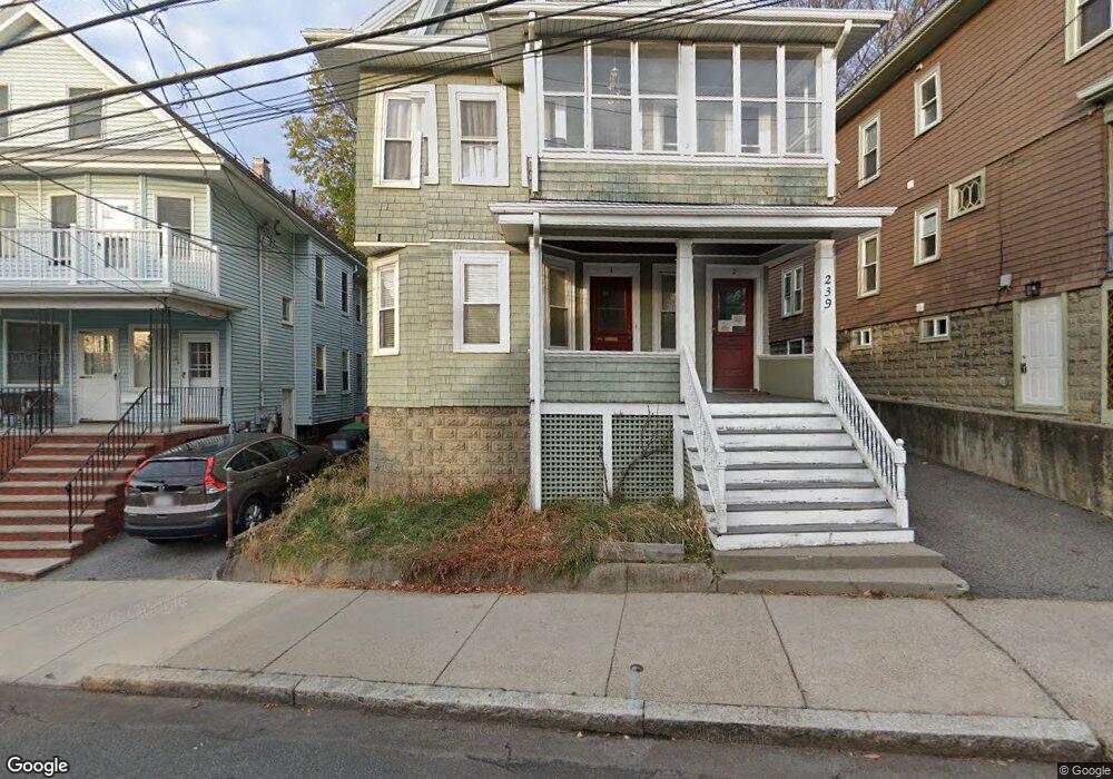239 Summer St unit 1, Somerville, MA 02143 - photo 1