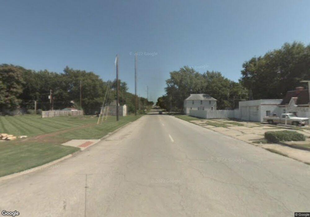 0 SW Taylor St unit 181545, Topeka, KS 66603 - photo 1