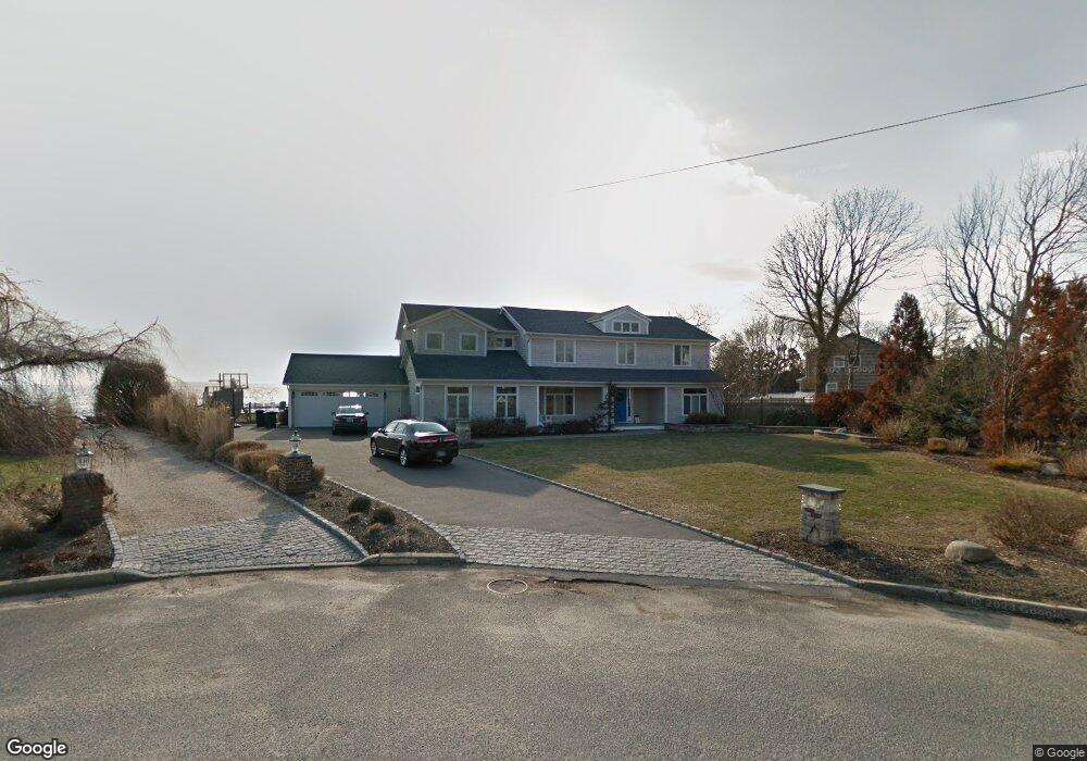 122 Benson Ave, Sayville, NY 11782 - photo 1