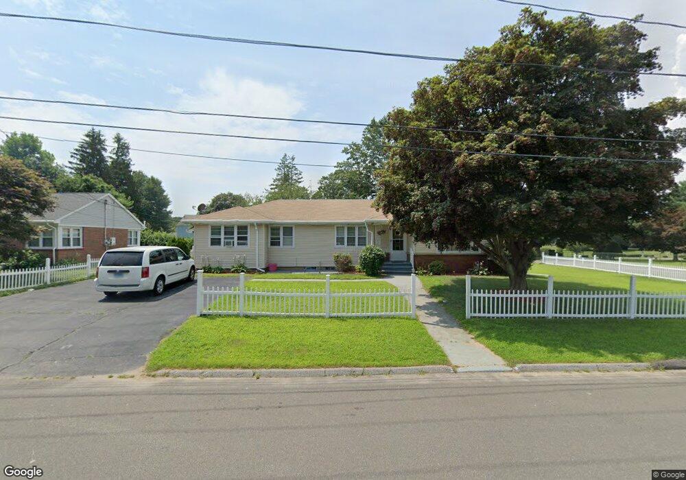 535 Wigwam Ln, Stratford, CT 06614 - photo 1