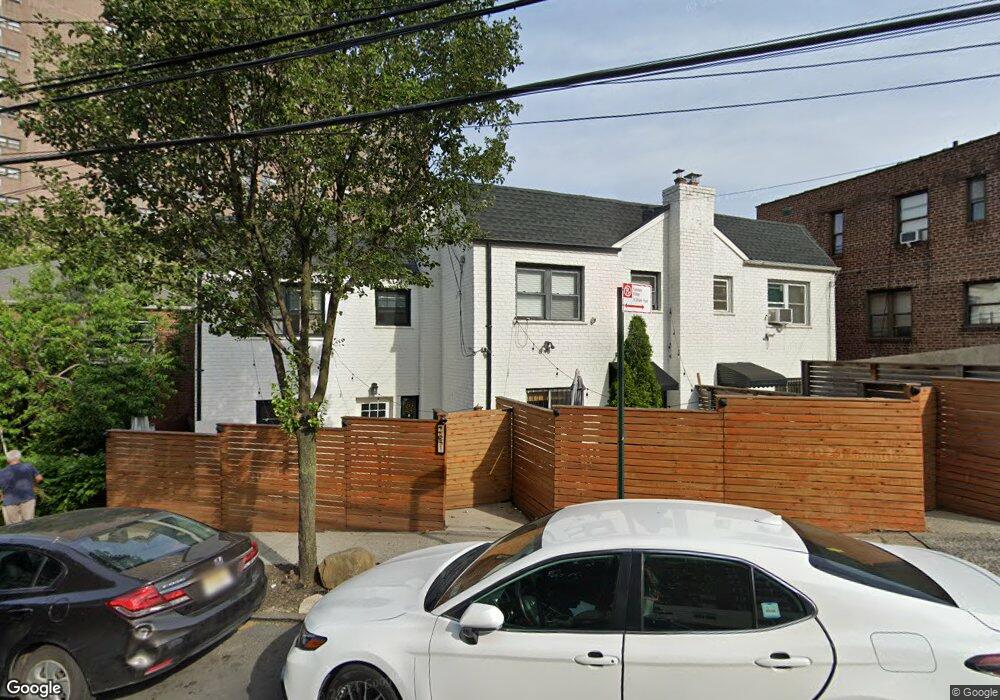 2655 Kingsbridge Terrace, Bronx, NY 10463 - photo 1