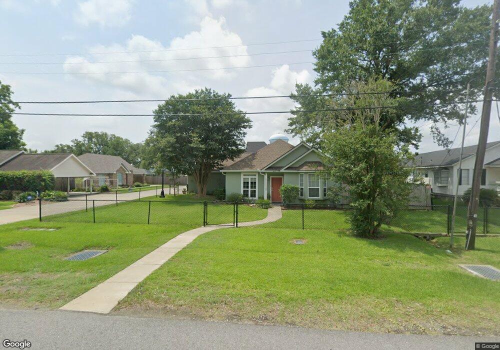 1633 Mignonette Ln, Lake Charles, LA 70605 - photo 1