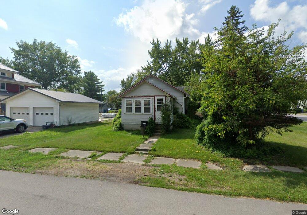 524 Center St, Berne, IN 46711 - photo 1