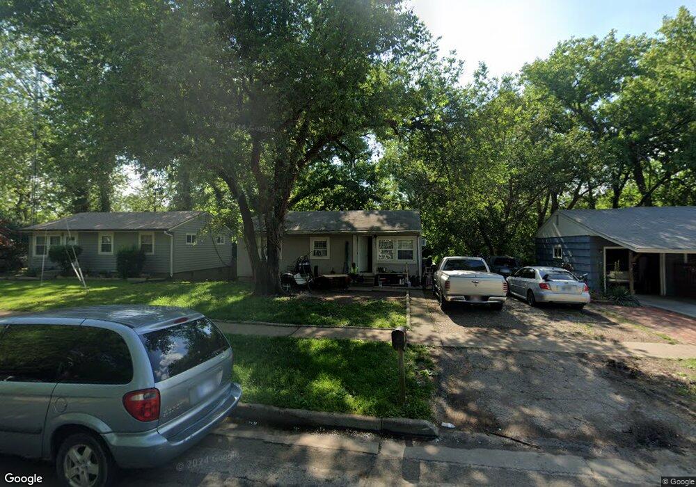 3601 SE Humboldt St, Topeka, KS 66605 - photo 1