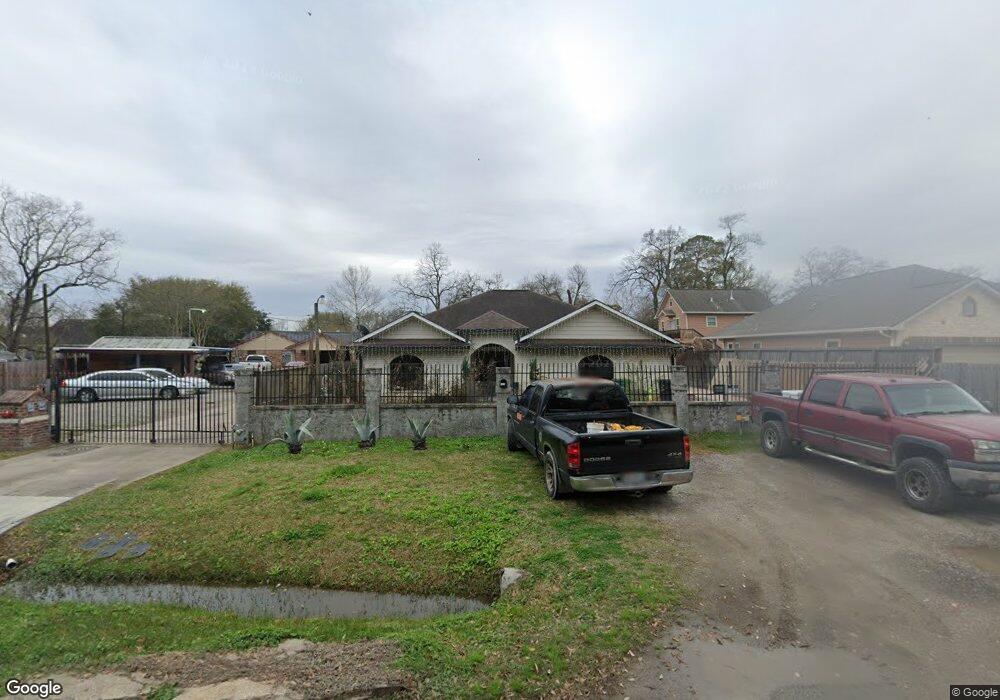 1020 Eubanks St, Houston, TX 77022 - photo 1