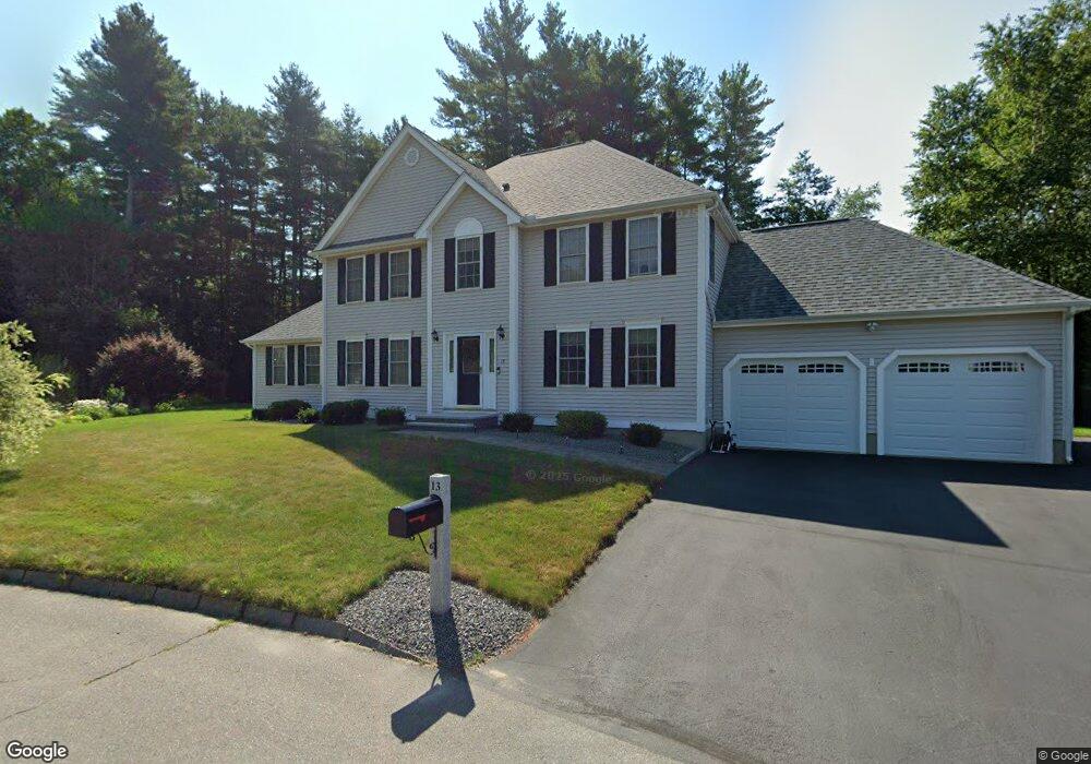3 Hummingbird Ln, Hudson, NH 03051 - photo 1