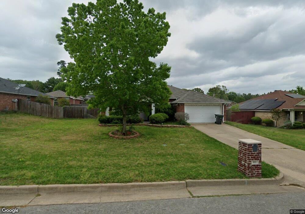 922 Pam Dr, Tyler, TX 75703 - photo 1