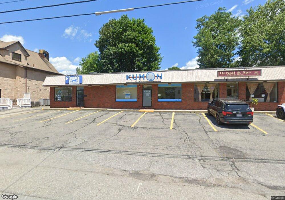 1055 Lakeview Ave unit 2, Dracut, MA 01826 - photo 1