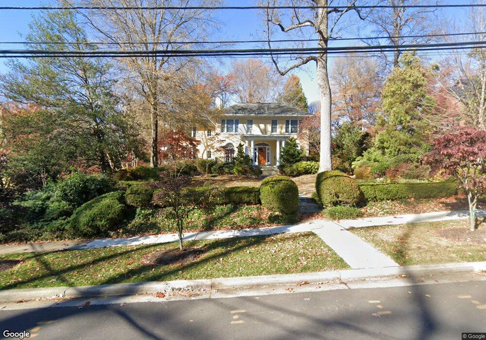 7400 Meadow Ln, Chevy Chase, MD 20815 - photo 1