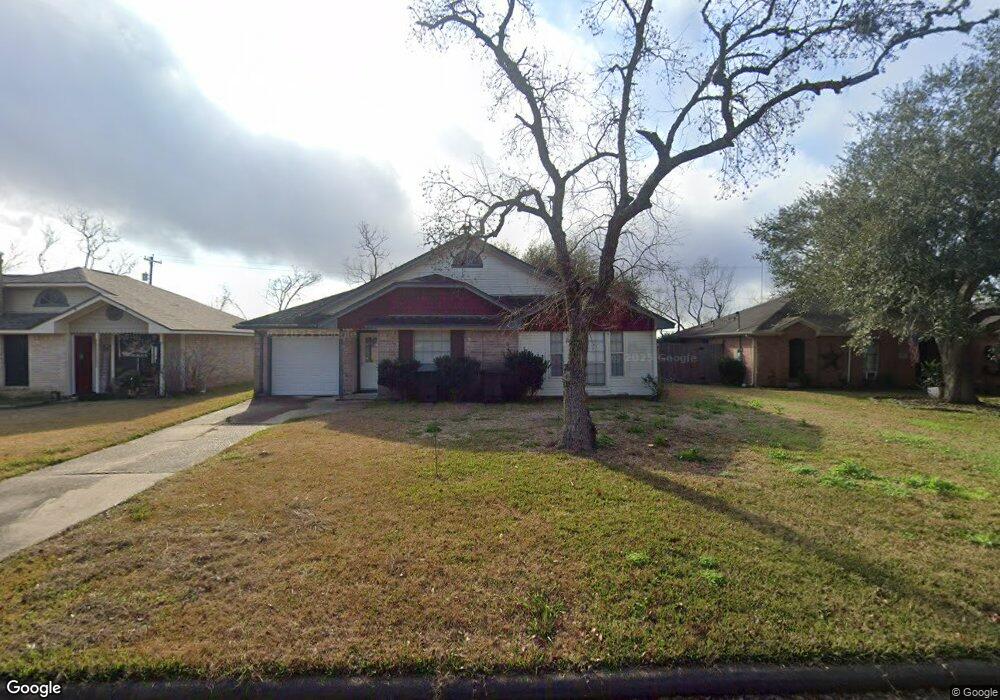 3107 Quail Run Dr, Alvin, TX 77511 - photo 1