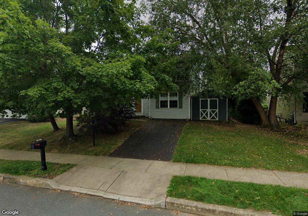 186 Abbey Dr, Royersford, PA 19468 - photo 1