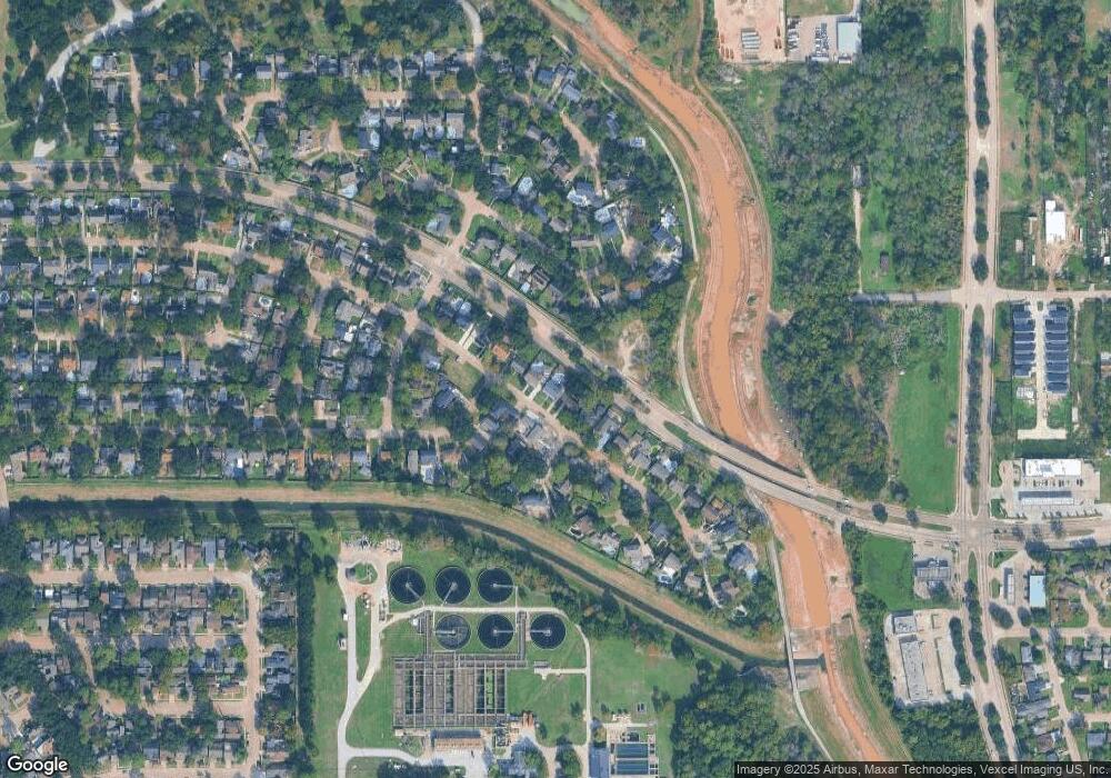 4806 Bayou Vista Dr, Houston, TX 77091 - photo 1