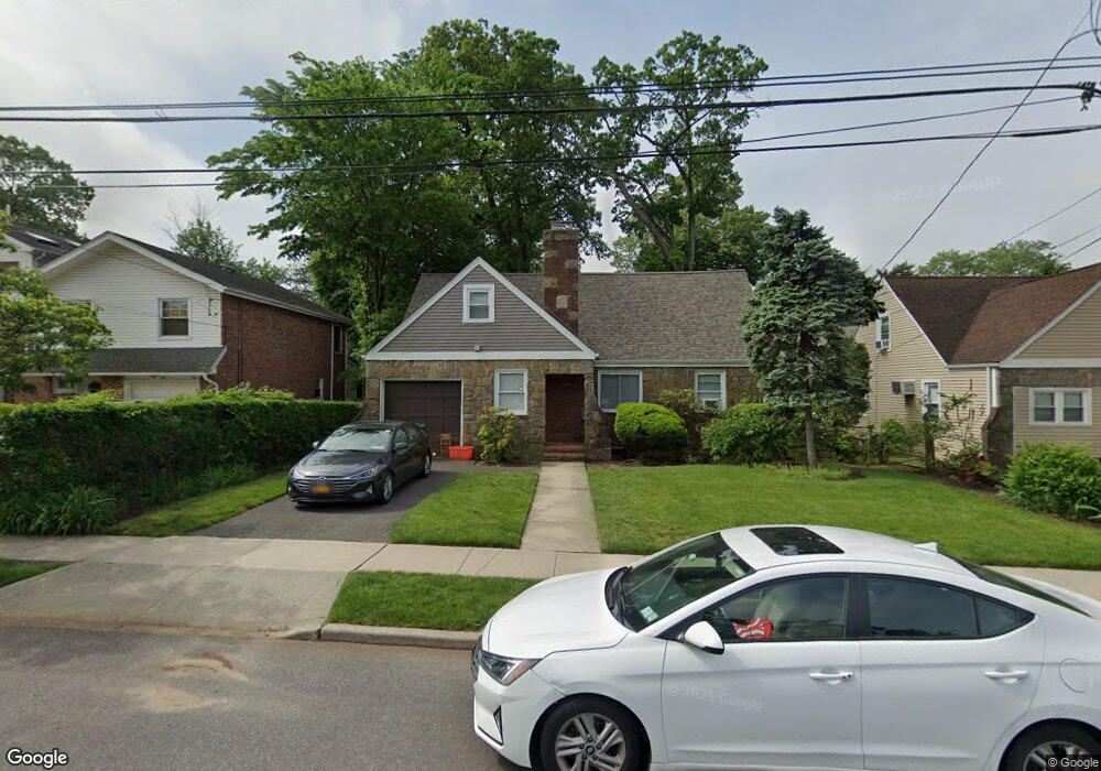 214 Elm St, West Hempstead, NY 11552 - photo 1