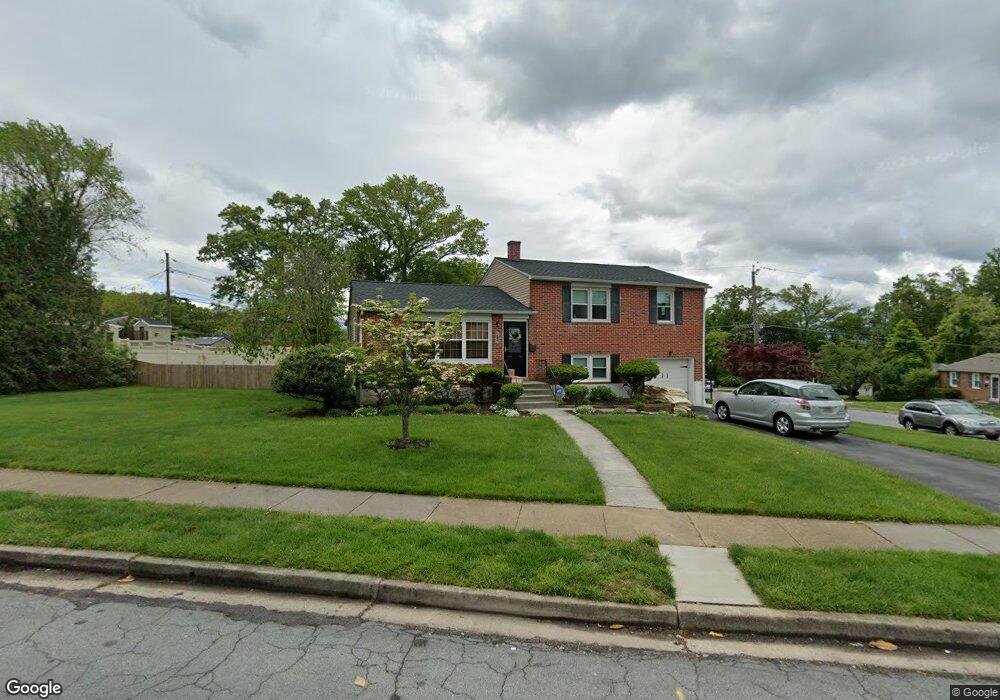 204 Stonewall Rd, Catonsville, MD 21228 - photo 1