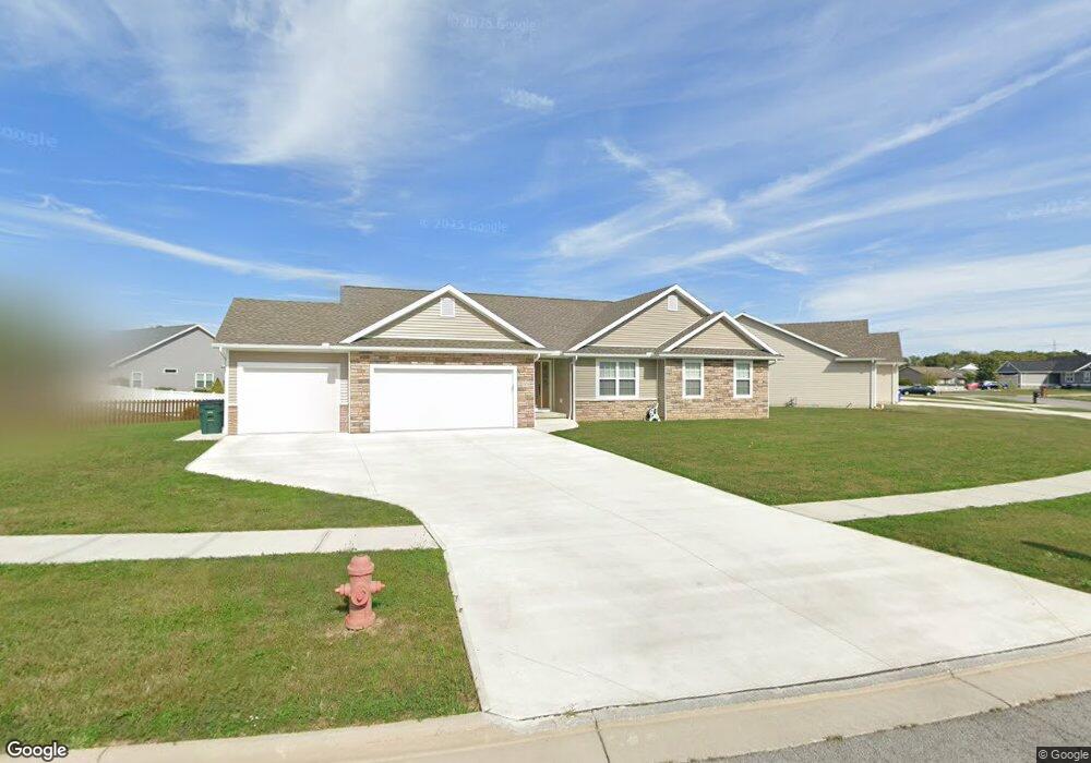 1076 Tara Oaks Dr, Findlay, OH 45840 - photo 1