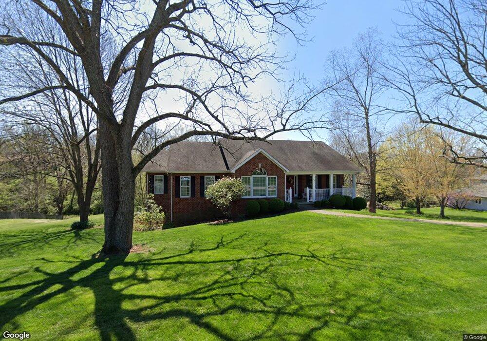 124 Farmbrook Cir, Frankfort, KY 40601 - photo 1