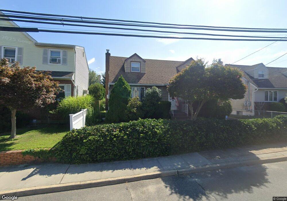 17 East Ave, Glen Cove, NY 11542 - photo 1