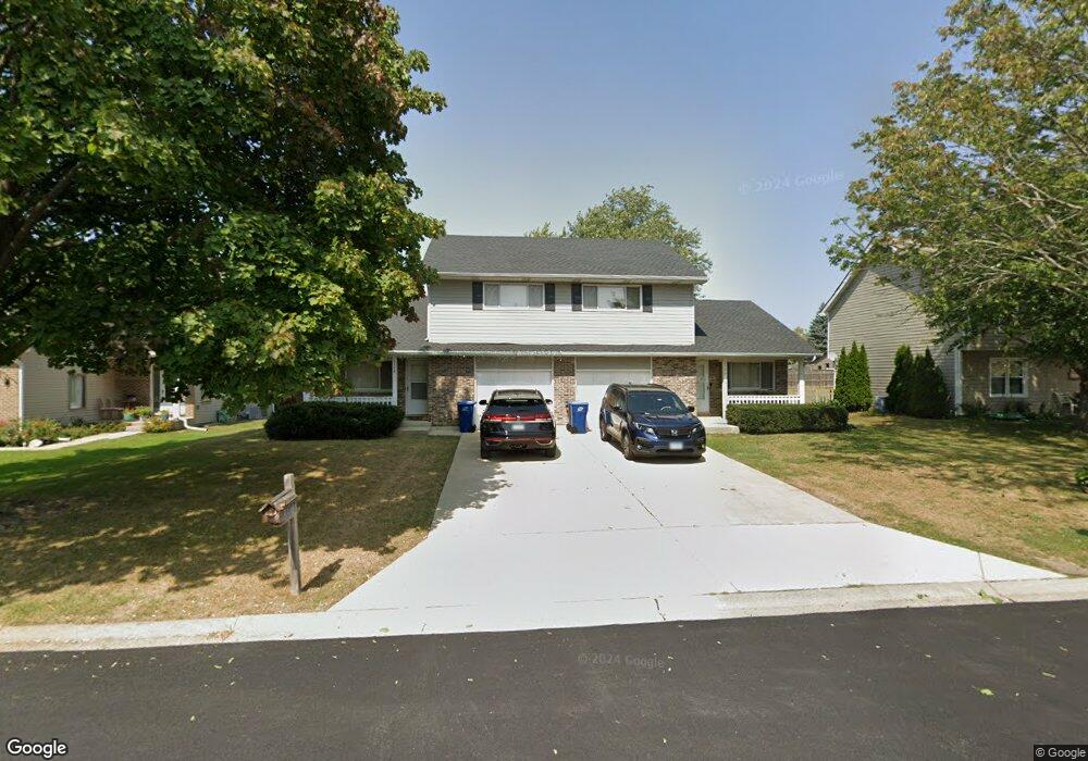 3446 Meadow Crest Cir, Gurnee, IL 60031 - photo 1