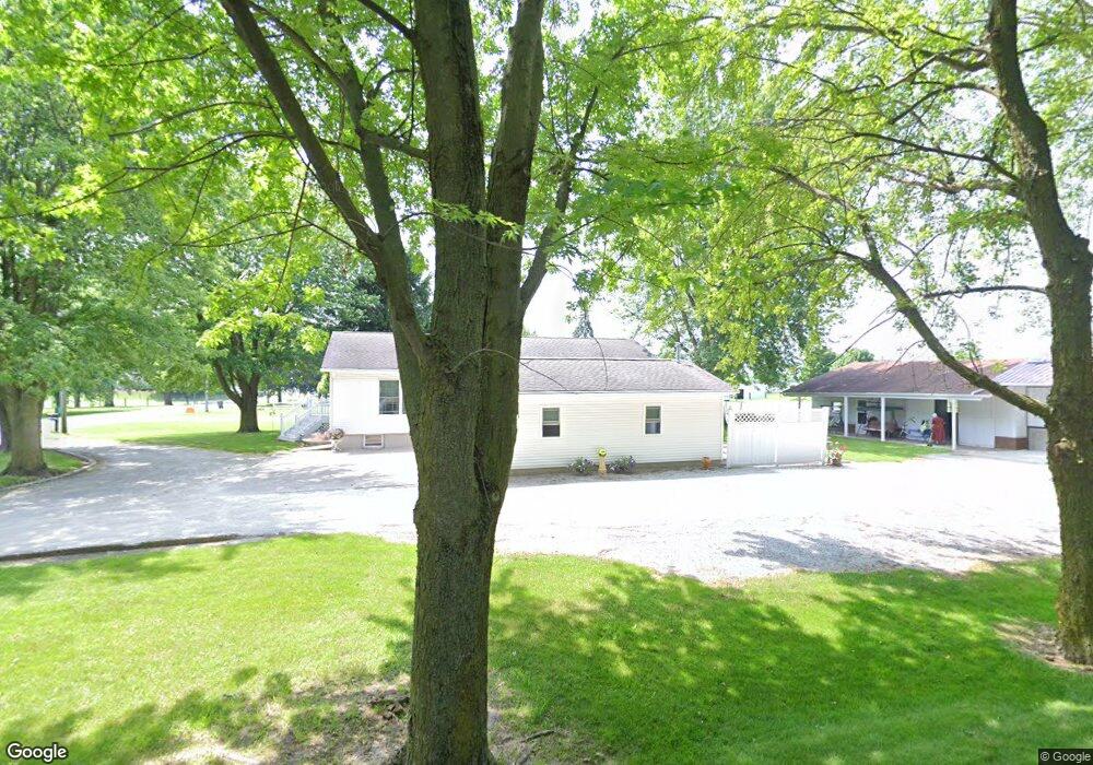 829 E Lake St, Topeka, IN 46571 - photo 1