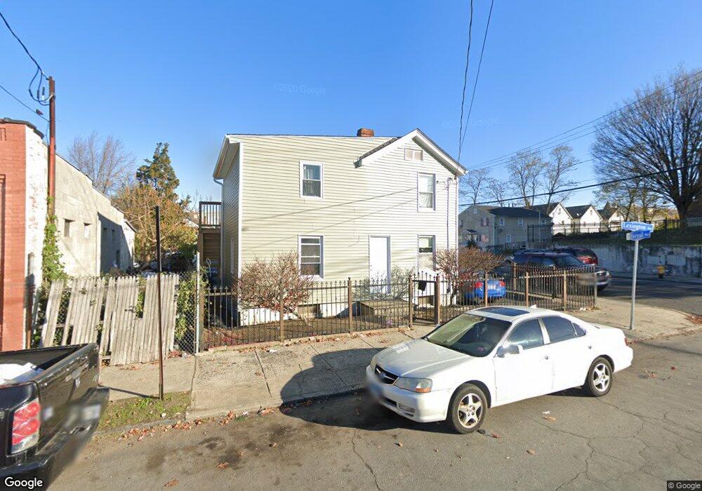 184 Lexington Ave, Bridgeport, CT 06604 - photo 1