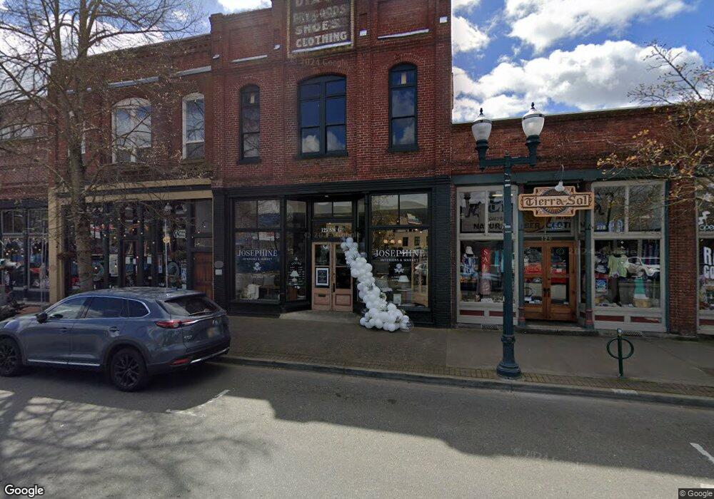 125 SW G St, Grants Pass, OR 97526 - photo 1